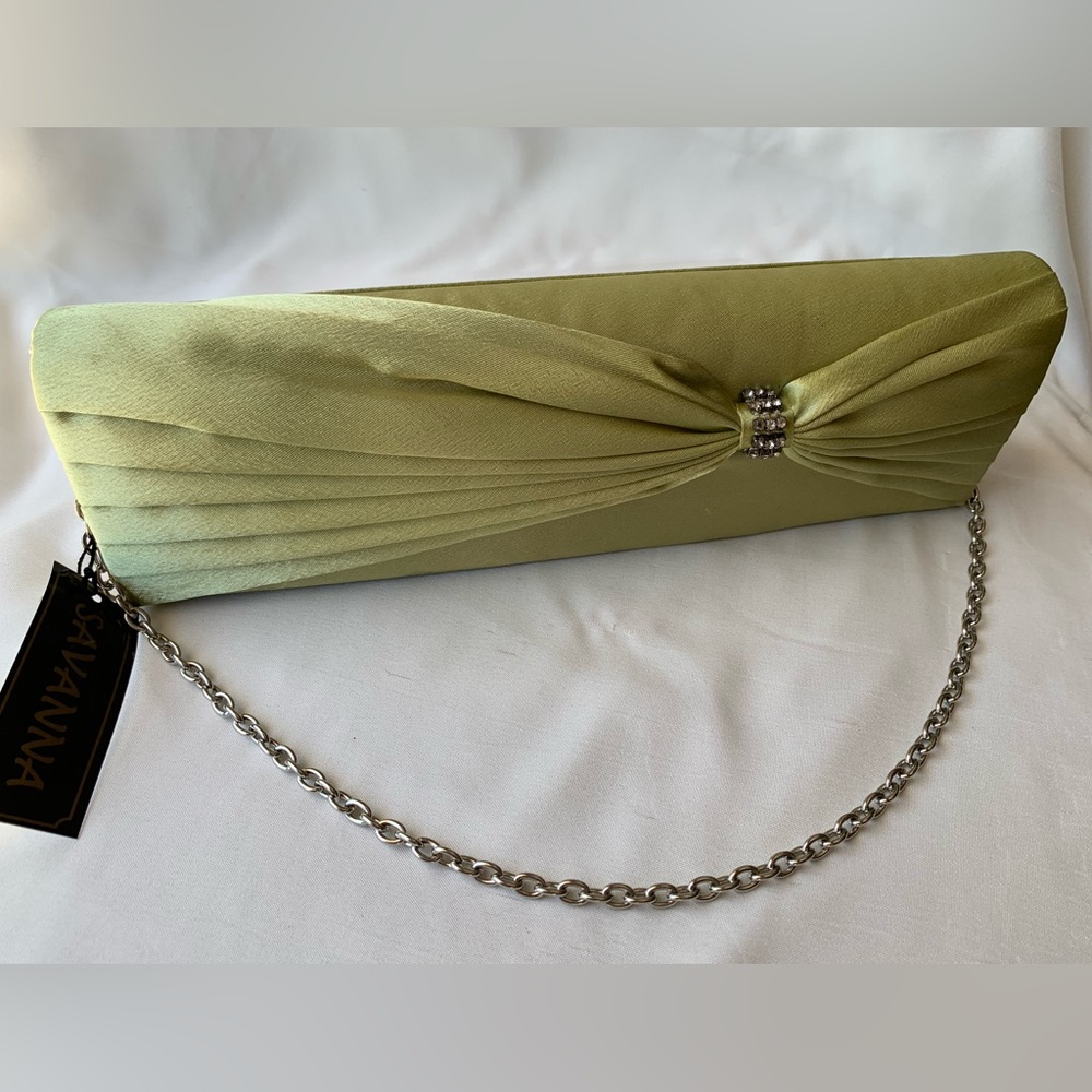 Clutch w/chain strap